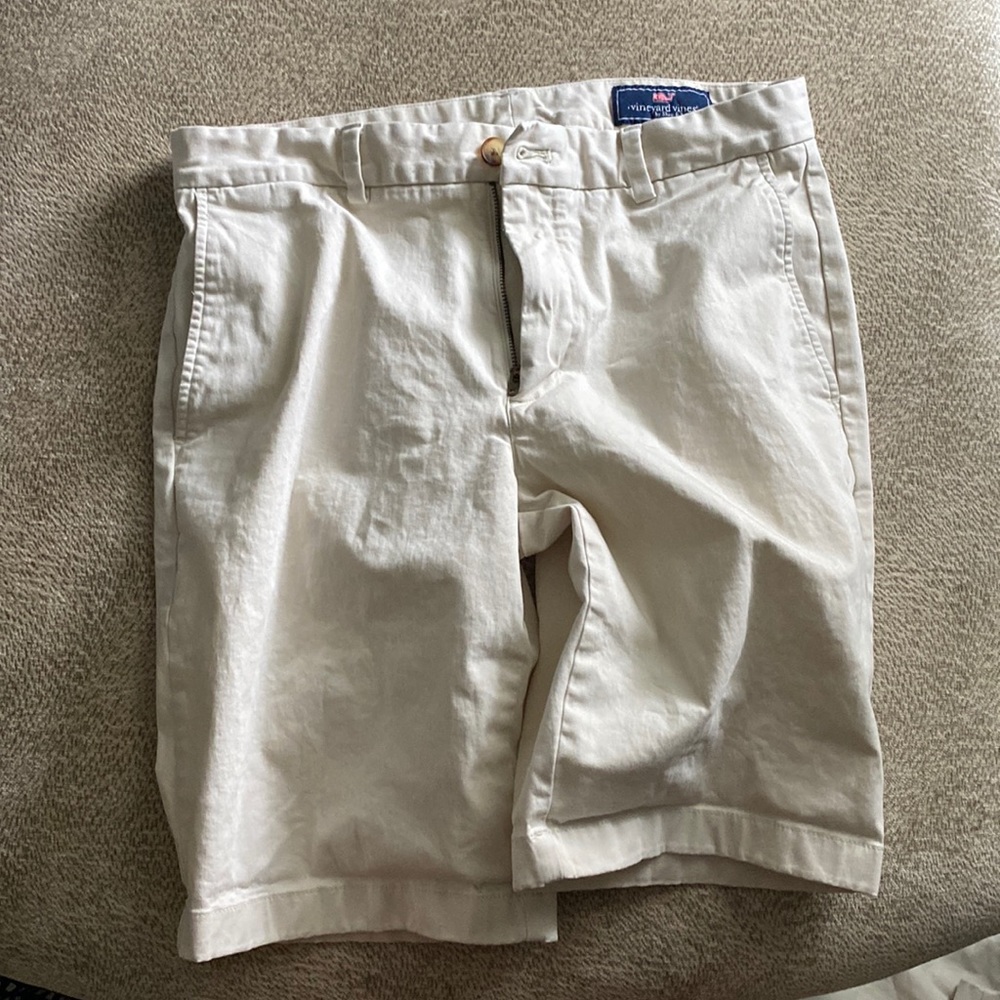 Vineyard Vines 9” stretch breaker shorts